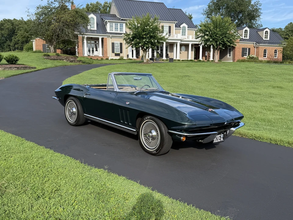 1965 Chevrolet Corvette C2 - Image 13 of 31