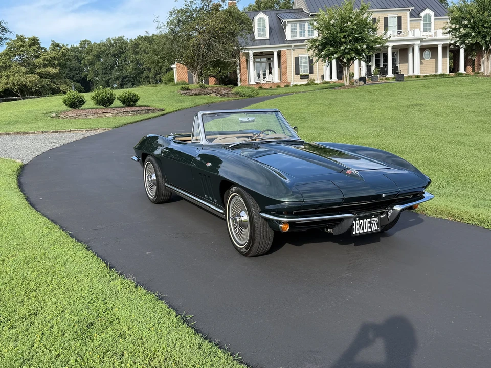 1965 Chevrolet Corvette C2 - Image 11 of 31
