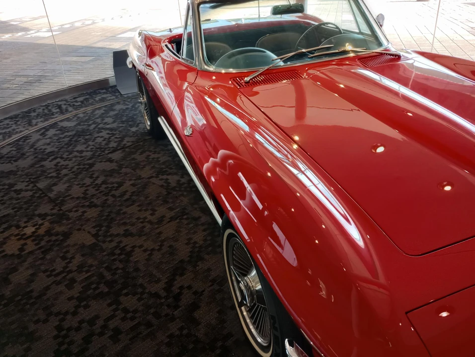 1965 Chevrolet Corvette C2 - Image 18 of 31