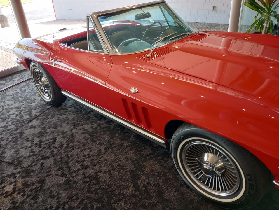 1965 Chevrolet Corvette C2 - Image 19 of 31