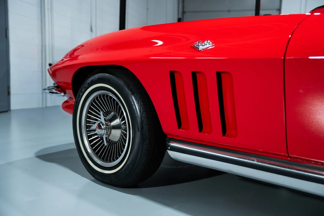 1965 Chevrolet Corvette C2 - Image 12 of 31