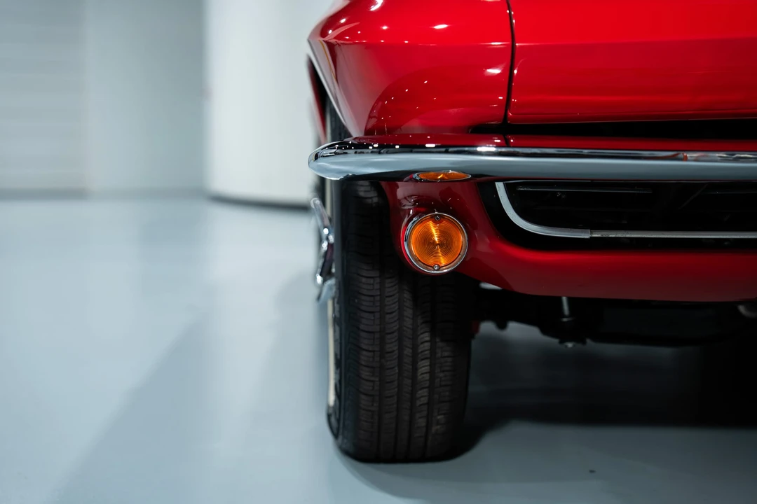 1965 Chevrolet Corvette C2 - Image 17 of 31