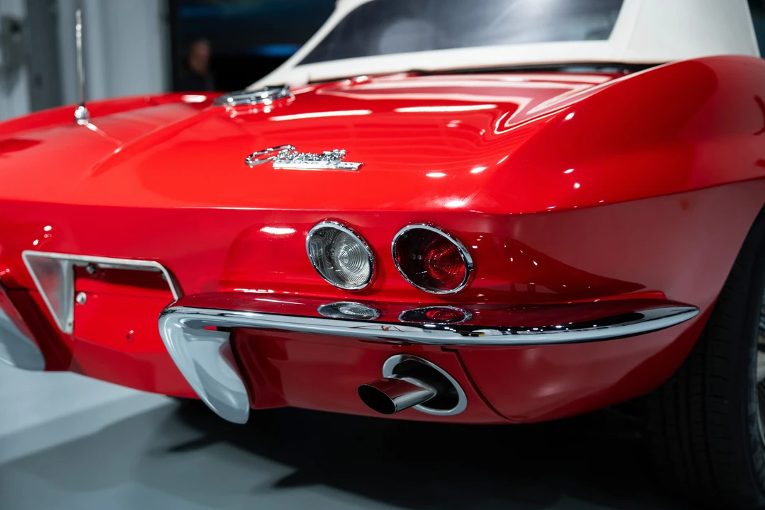 1965 Chevrolet Corvette C2 - Image 20 of 31