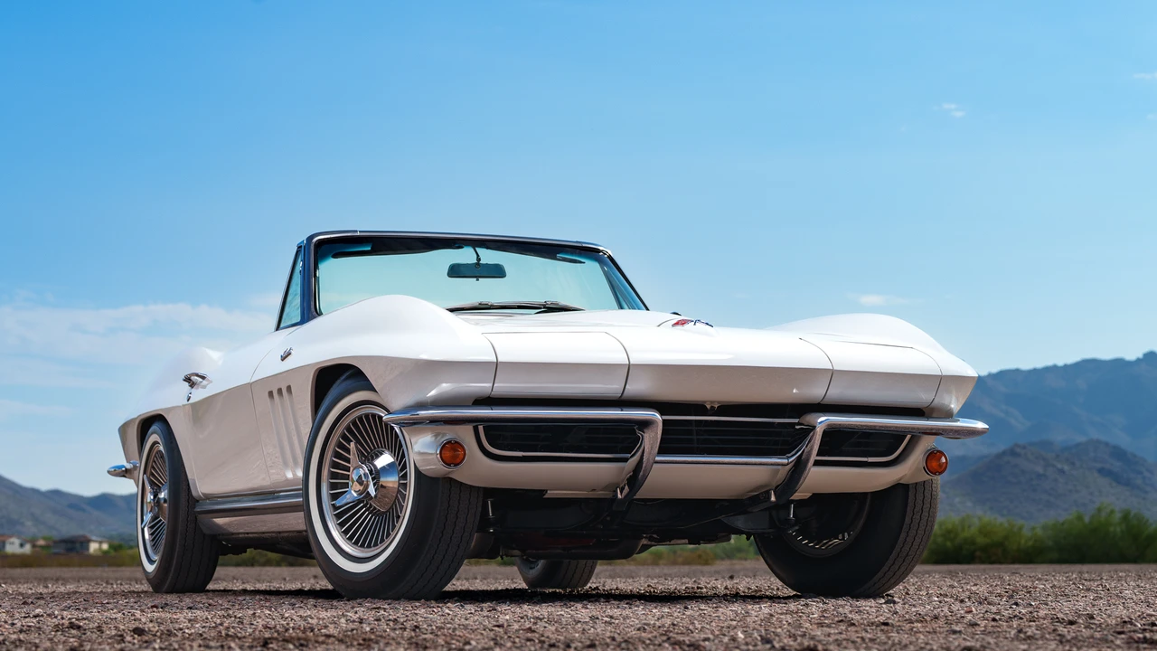 1965 Chevrolet Corvette C2 - Image 9 of 31