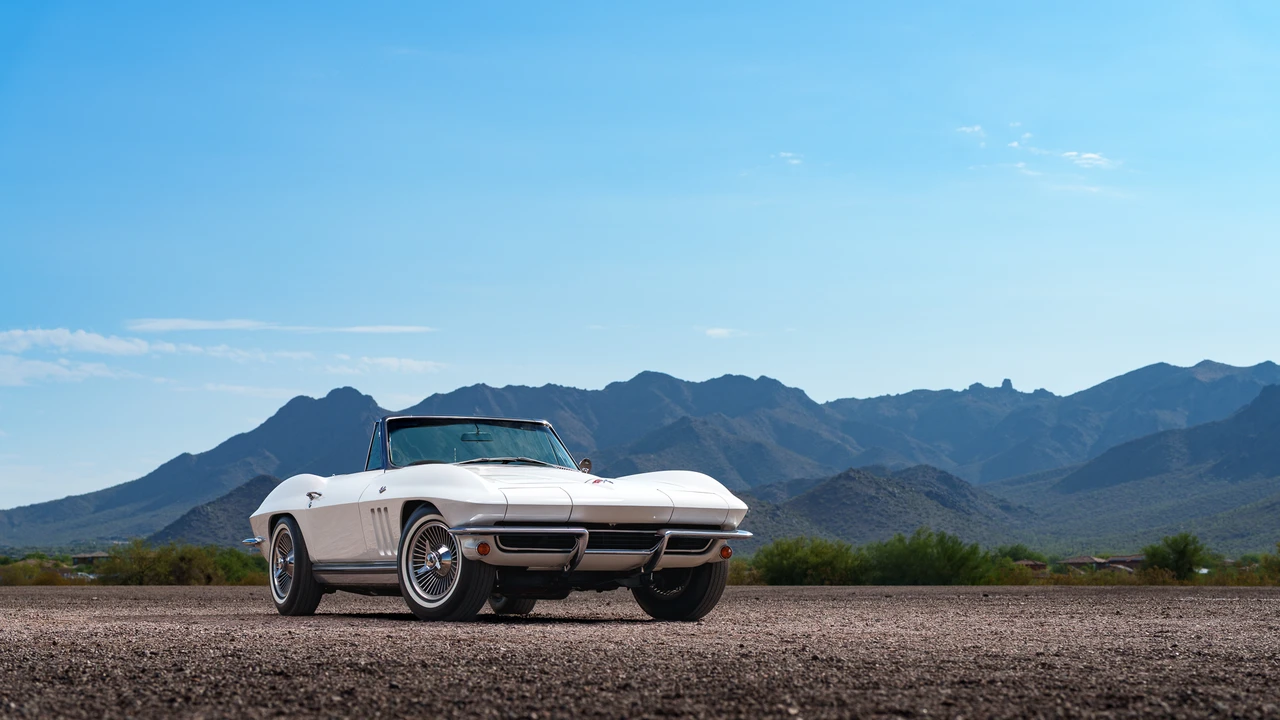 1965 Chevrolet Corvette C2 - Image 11 of 31