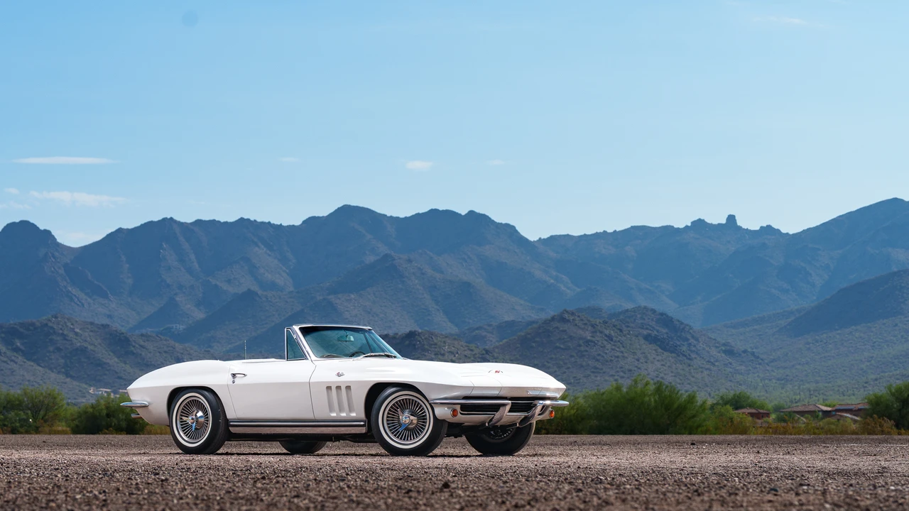 1965 Chevrolet Corvette C2 - Image 12 of 31