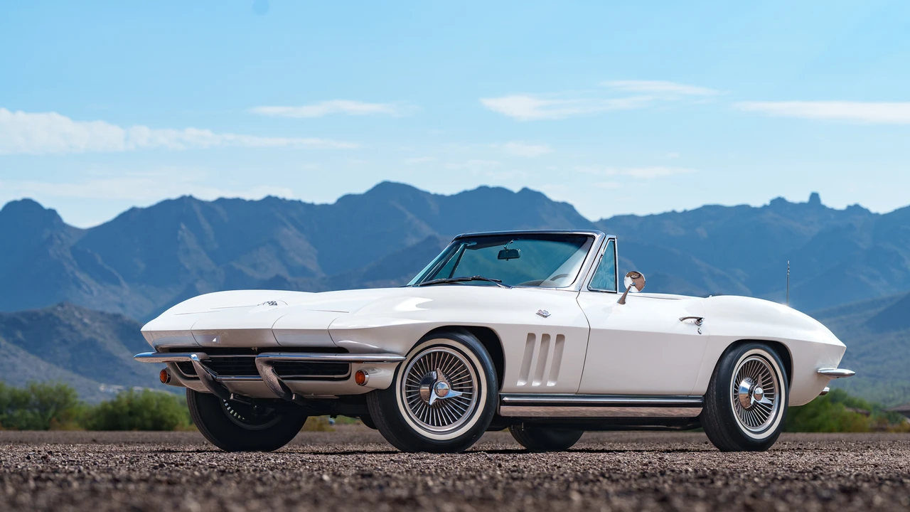 1965 Chevrolet Corvette C2 - Image 3 of 31