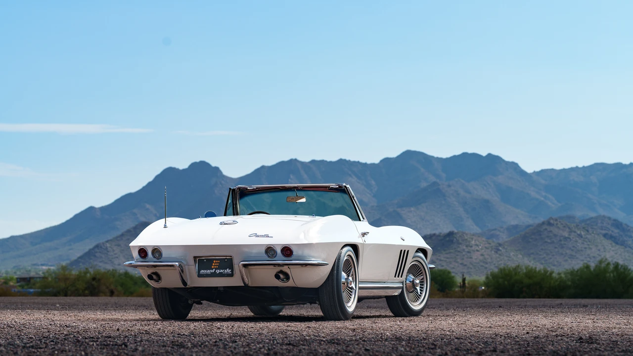 1965 Chevrolet Corvette C2 - Image 20 of 31
