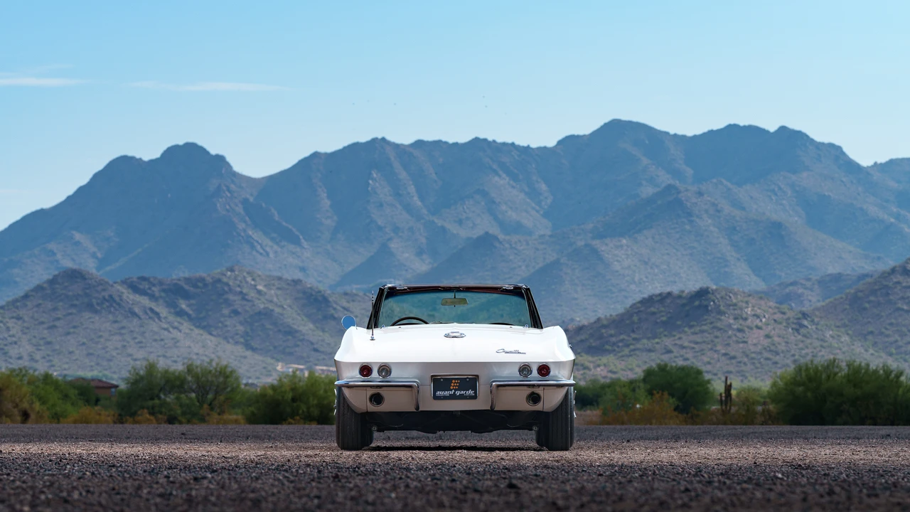 1965 Chevrolet Corvette C2 - Image 22 of 31
