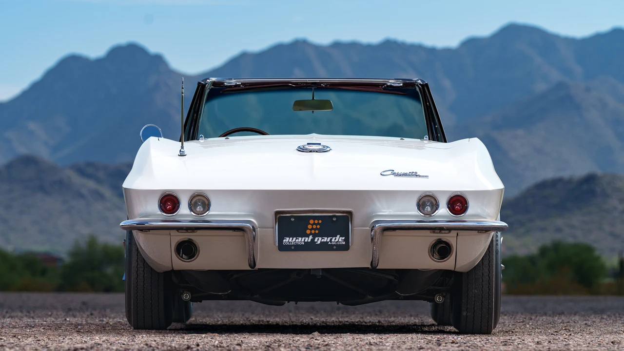1965 Chevrolet Corvette C2 - Image 24 of 31