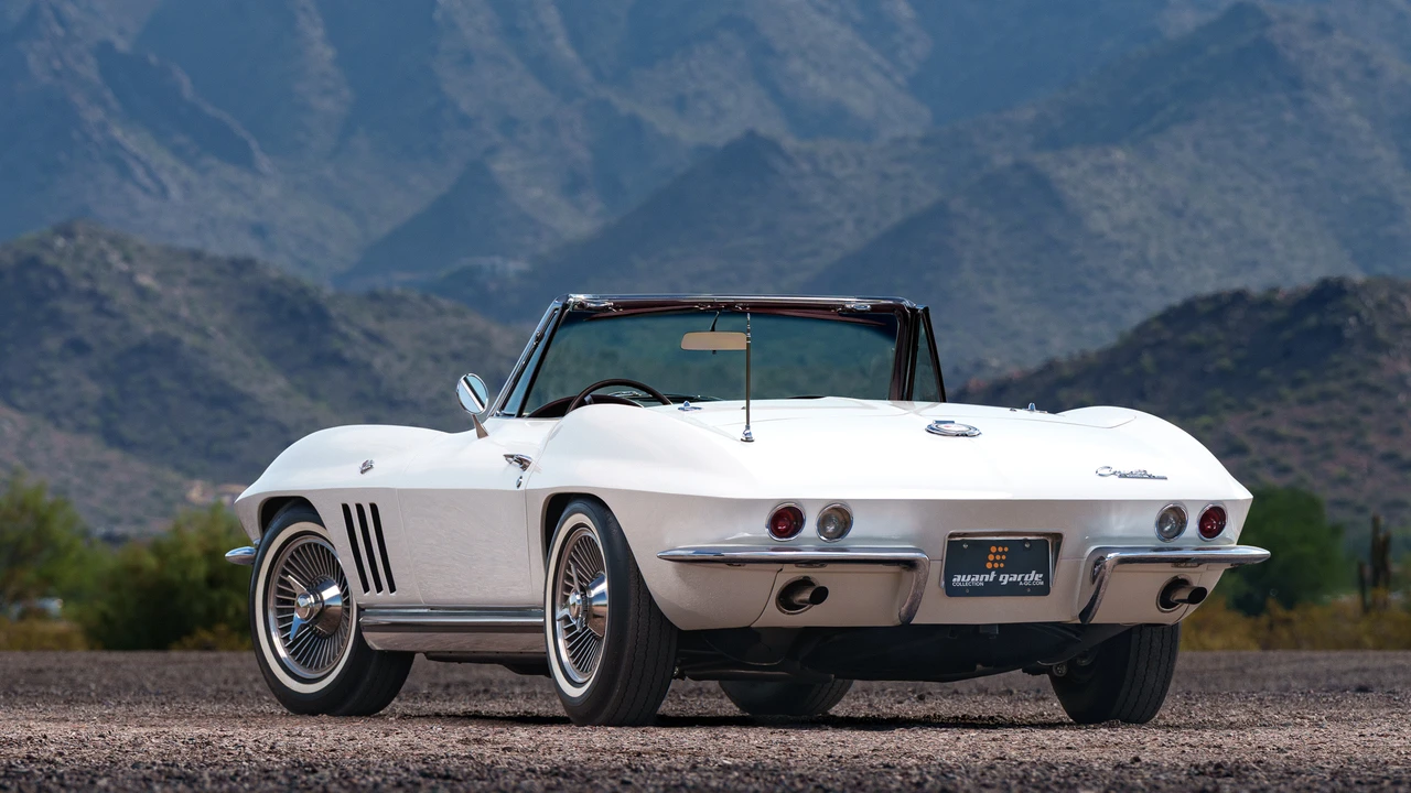 1965 Chevrolet Corvette C2 - Image 25 of 31