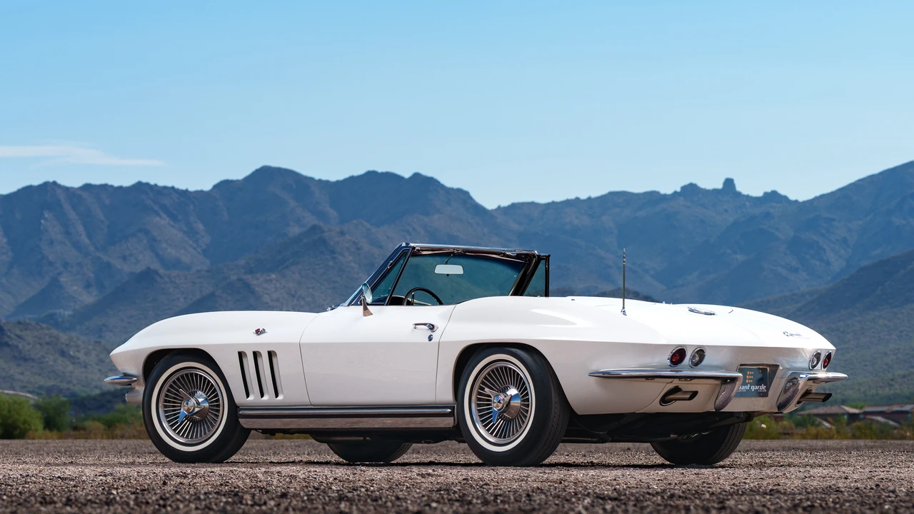 1965 Chevrolet Corvette C2 - Image 28 of 31