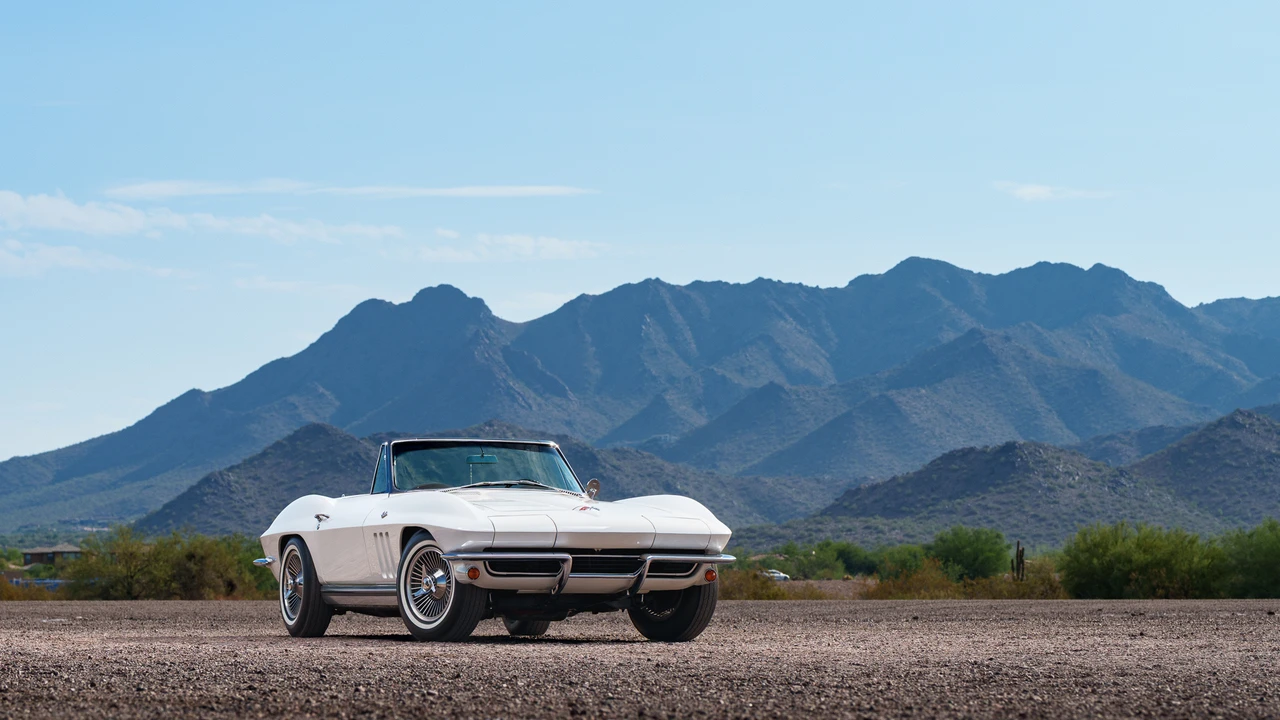 1965 Chevrolet Corvette C2 - Image 10 of 31