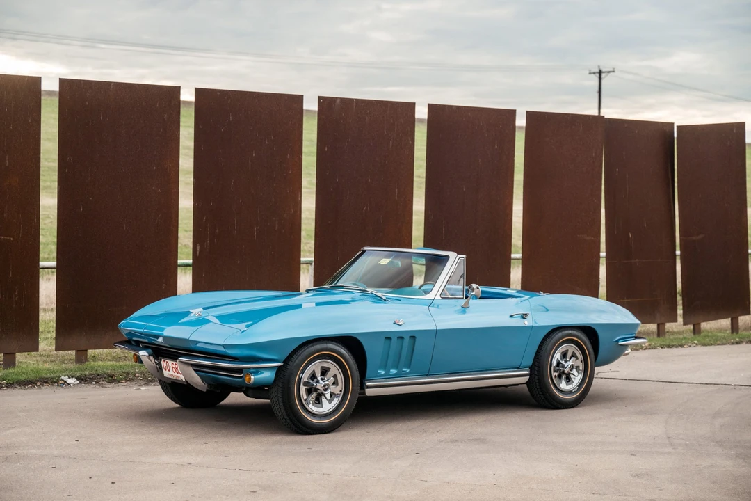 1965 Chevrolet Corvette C2 - Image 15 of 31