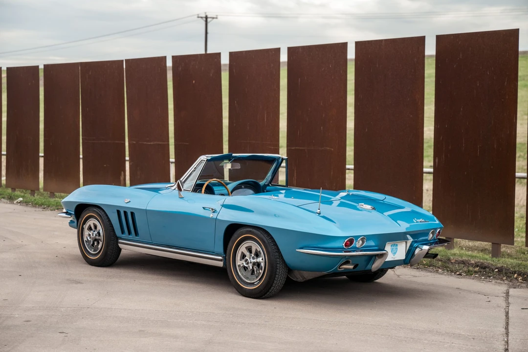 1965 Chevrolet Corvette C2 - Image 21 of 31