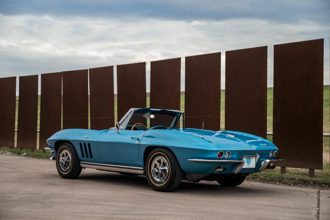 1965 Chevrolet Corvette C2 - Image 20 of 31