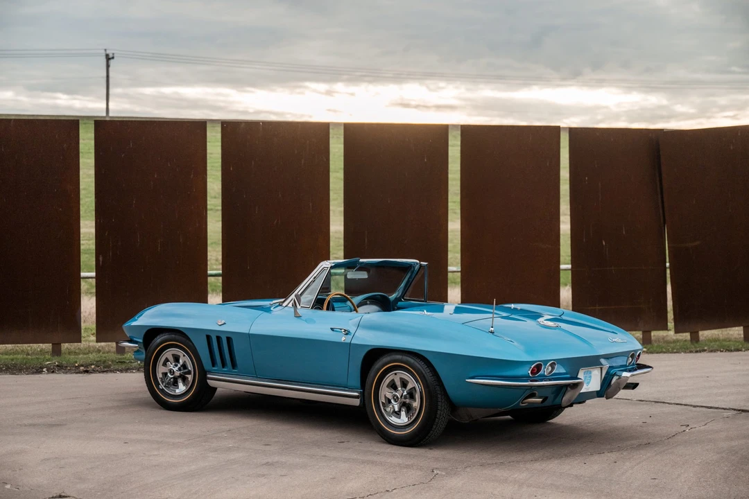 1965 Chevrolet Corvette C2 - Image 18 of 31