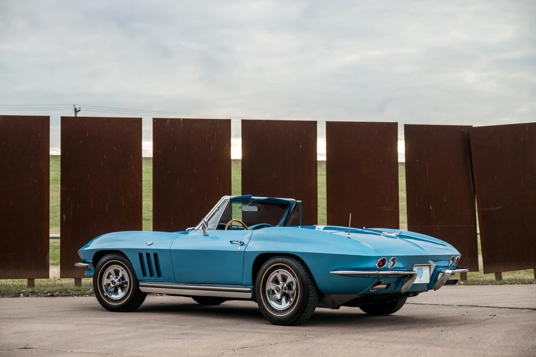 1965 Chevrolet Corvette C2 - Image 19 of 31