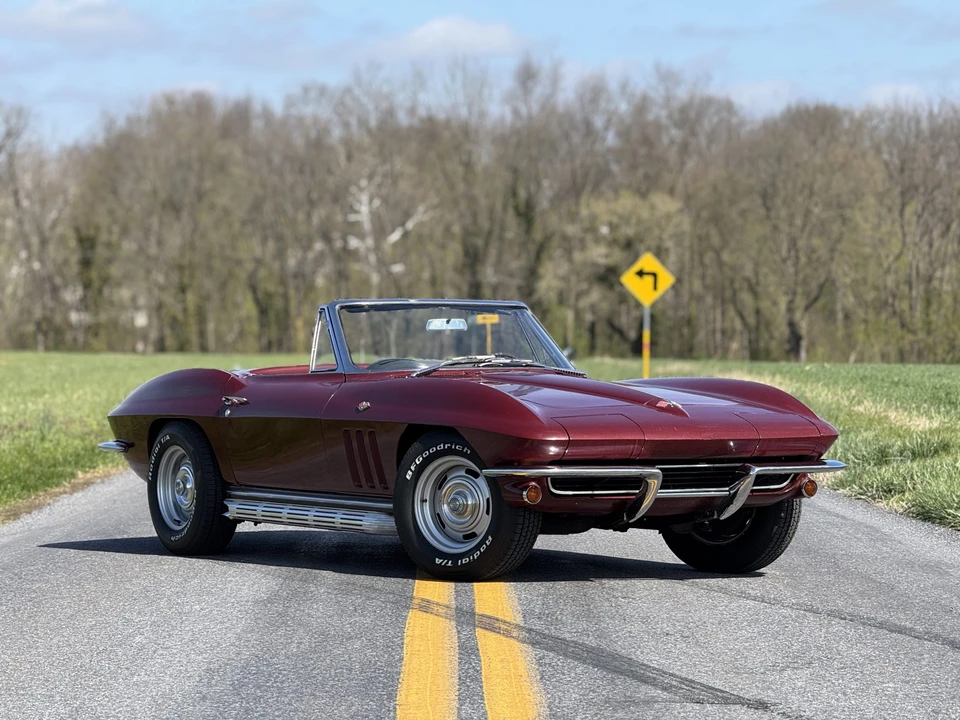 1965 Chevrolet Corvette C2 - Image 11 of 31