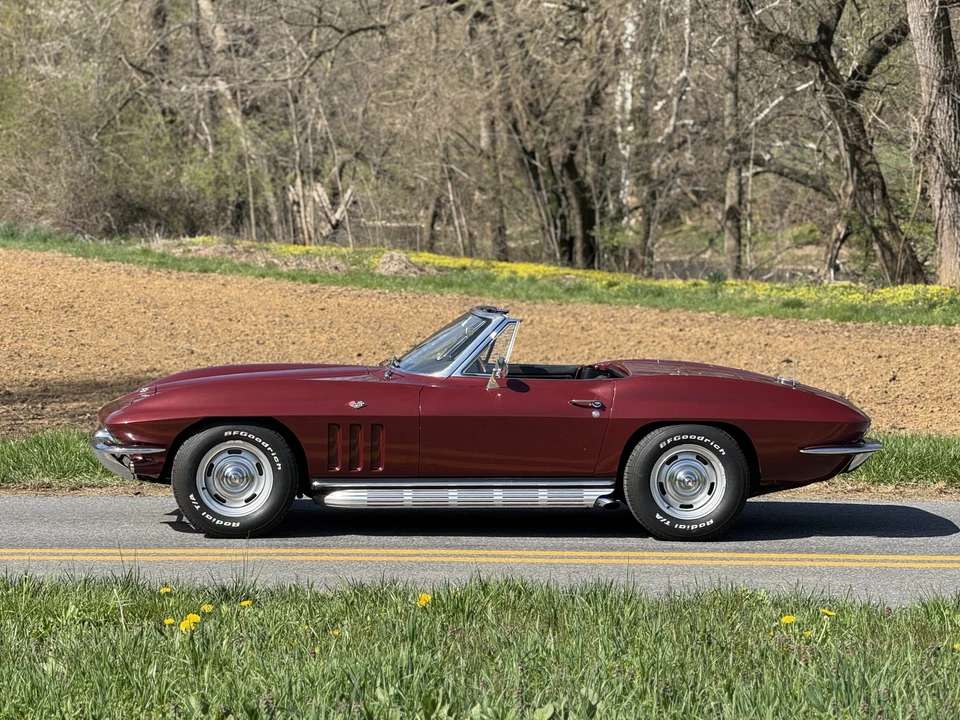 1965 Chevrolet Corvette C2 - Image 28 of 31
