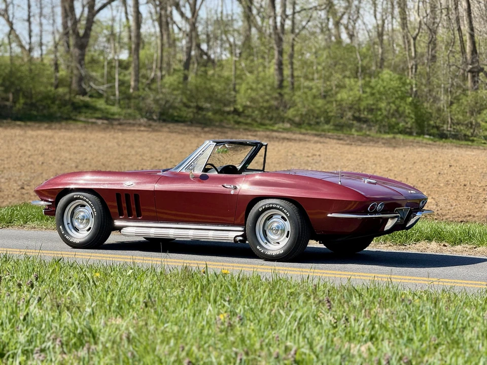 1965 Chevrolet Corvette C2 - Image 26 of 31