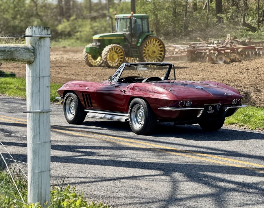 1965 Chevrolet Corvette C2 - Image 24 of 31