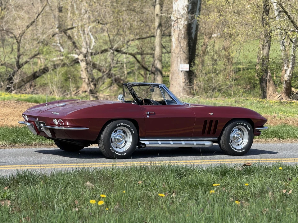 1965 Chevrolet Corvette C2 - Image 17 of 31