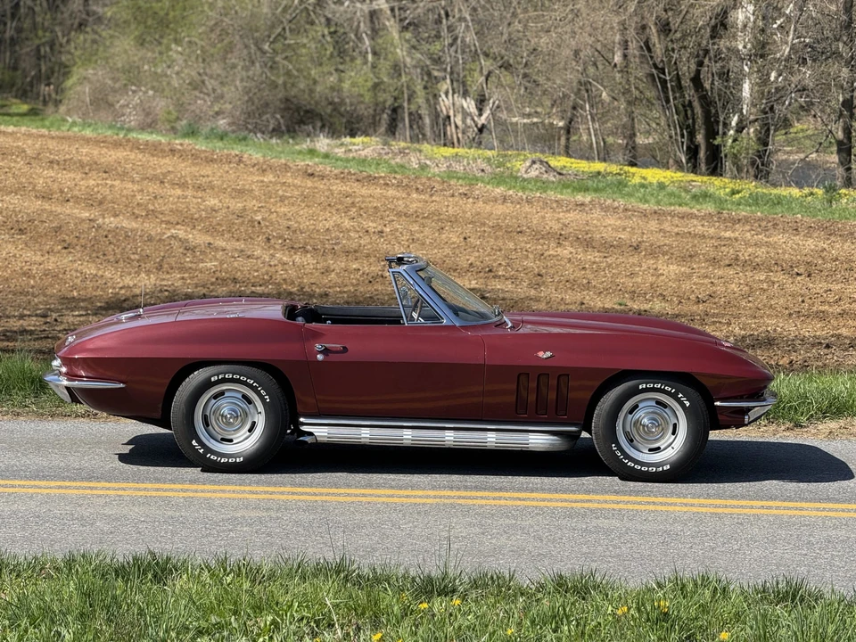 1965 Chevrolet Corvette C2 - Image 15 of 31