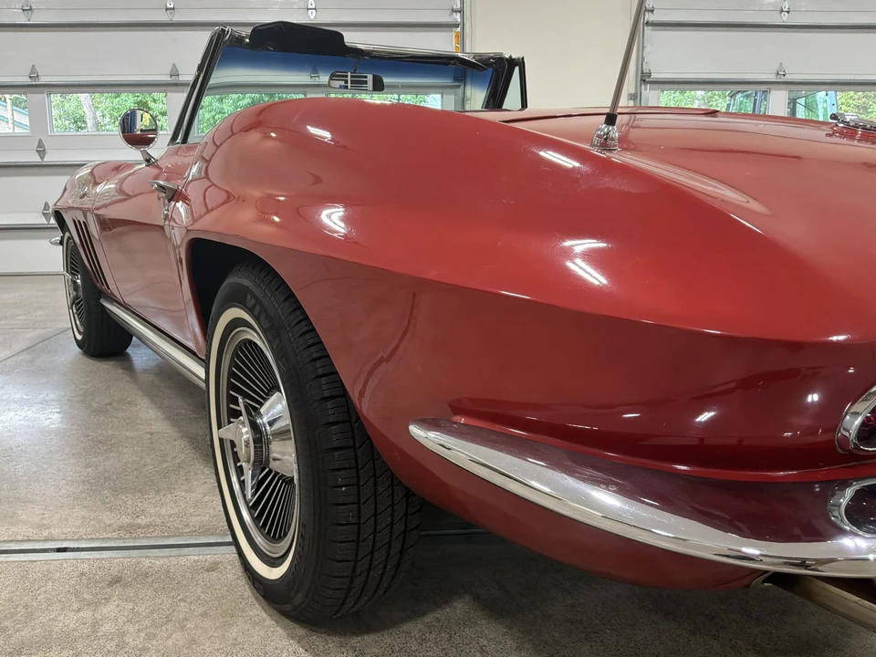 1965 Chevrolet Corvette C2 - Image 27 of 31