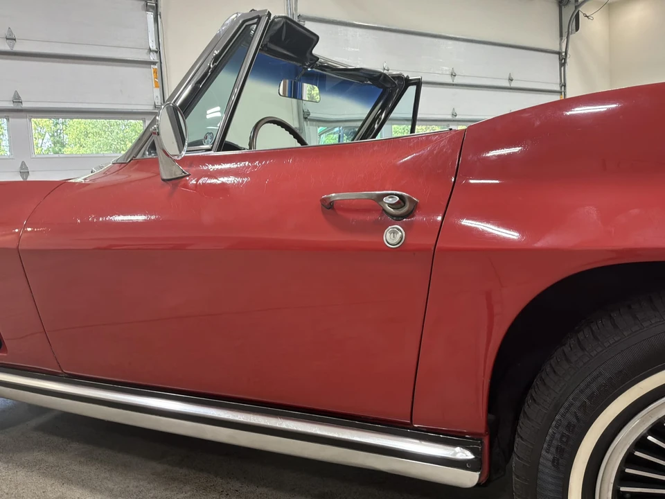 1965 Chevrolet Corvette C2 - Image 30 of 31