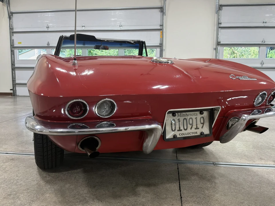 1965 Chevrolet Corvette C2 - Image 24 of 31