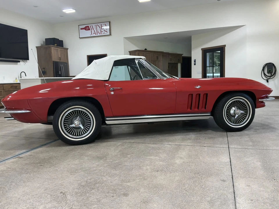 1965 Chevrolet Corvette C2 - Image 18 of 31