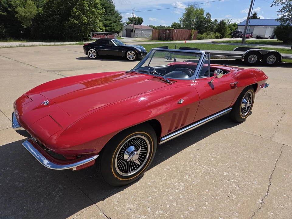1965 Chevrolet Corvette C2 - Image 25 of 31