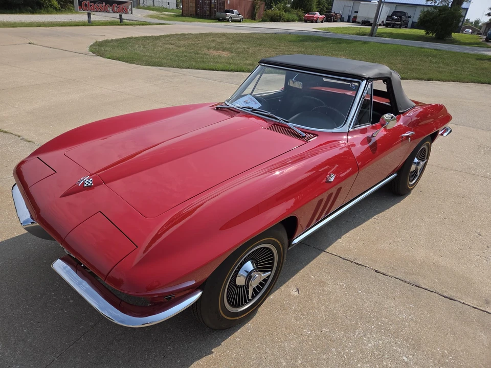 1965 Chevrolet Corvette C2 - Image 3 of 31