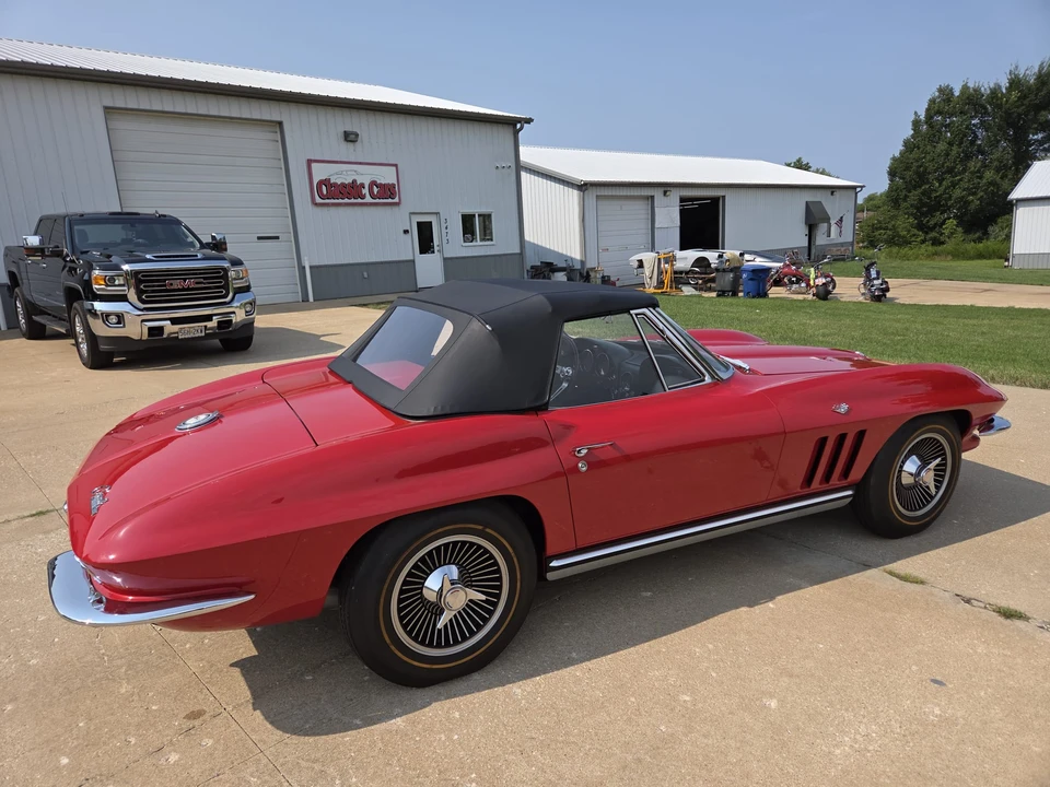 1965 Chevrolet Corvette C2 - Image 13 of 31