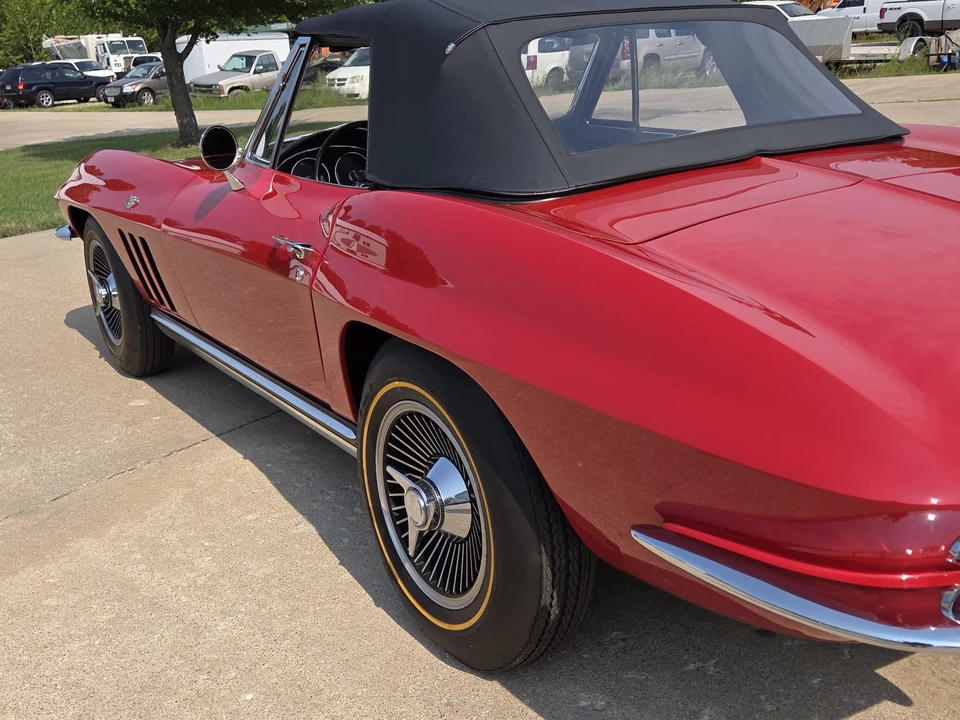 1965 Chevrolet Corvette C2 - Image 20 of 31