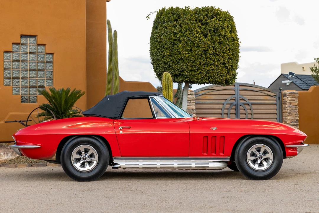 1965 Chevrolet Corvette C2 - Image 17 of 31