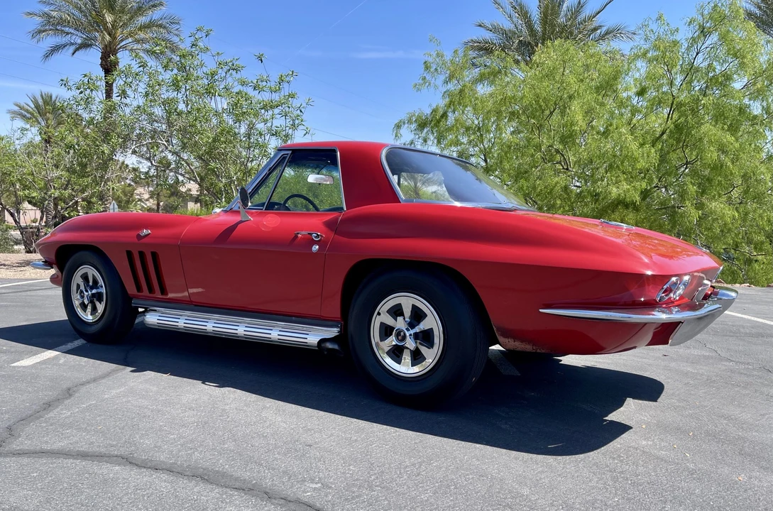 1965 Chevrolet Corvette C2 - Image 19 of 31