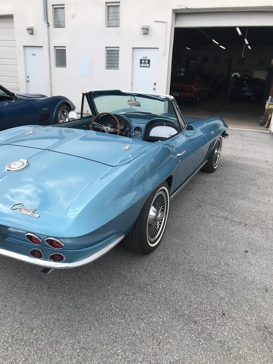 1965 Chevrolet Corvette C2 - Image 17 of 31