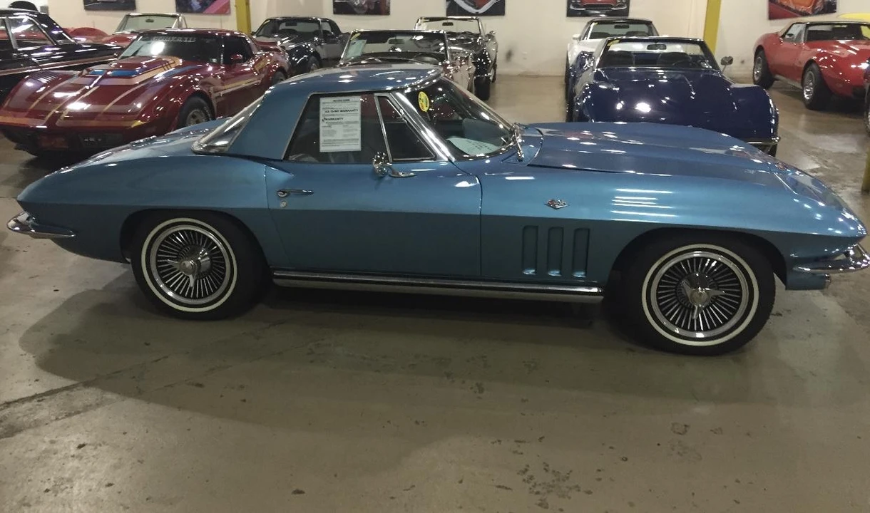 1965 Chevrolet Corvette C2 - Image 10 of 31