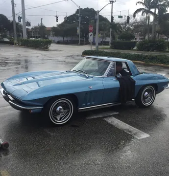 1965 Chevrolet Corvette C2 - Image 3 of 31