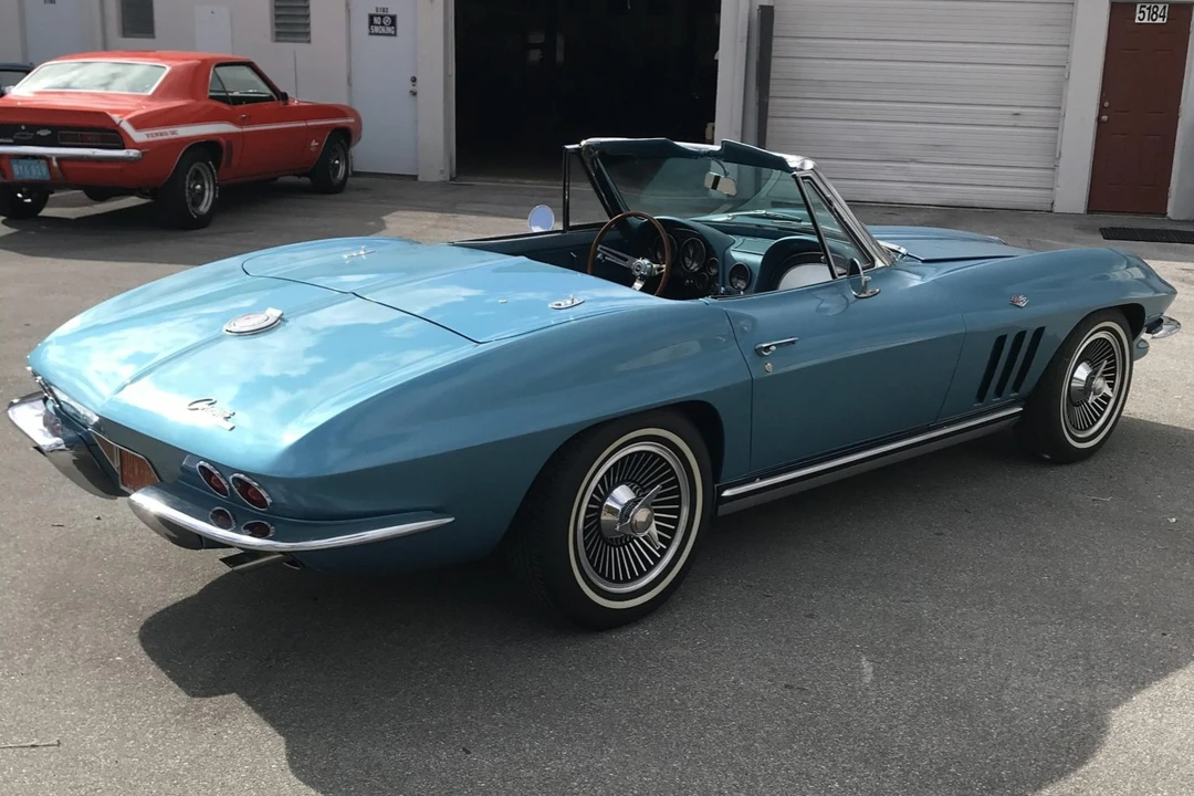 1965 Chevrolet Corvette C2 - Image 8 of 31