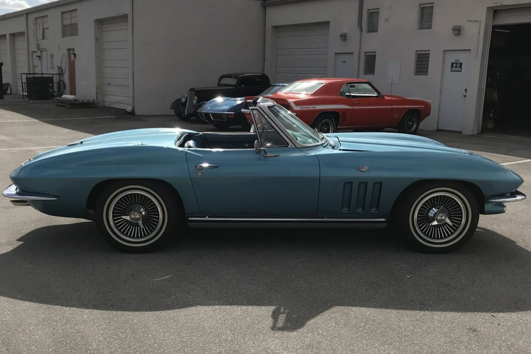 1965 Chevrolet Corvette C2 - Image 9 of 31