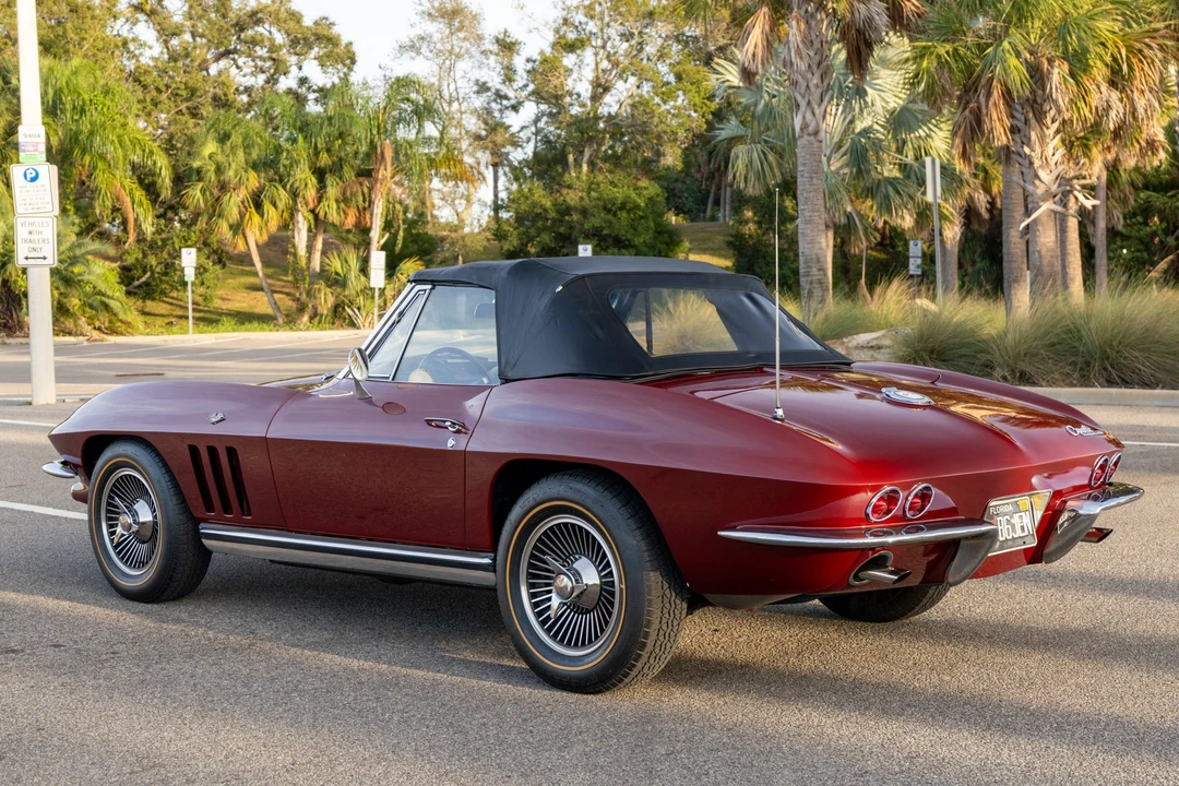 1965 Chevrolet Corvette C2 - Image 18 of 31