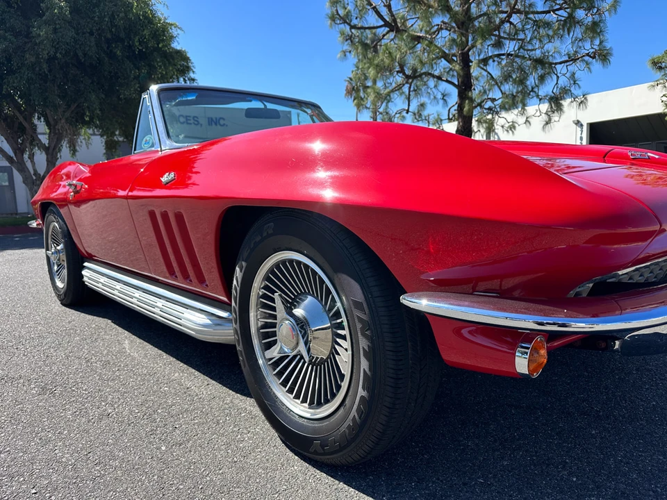 1965 Chevrolet Corvette C2 - Image 24 of 31