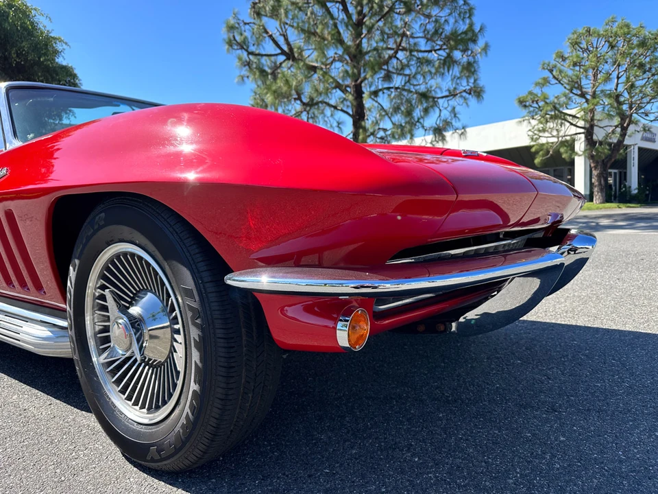 1965 Chevrolet Corvette C2 - Image 25 of 31