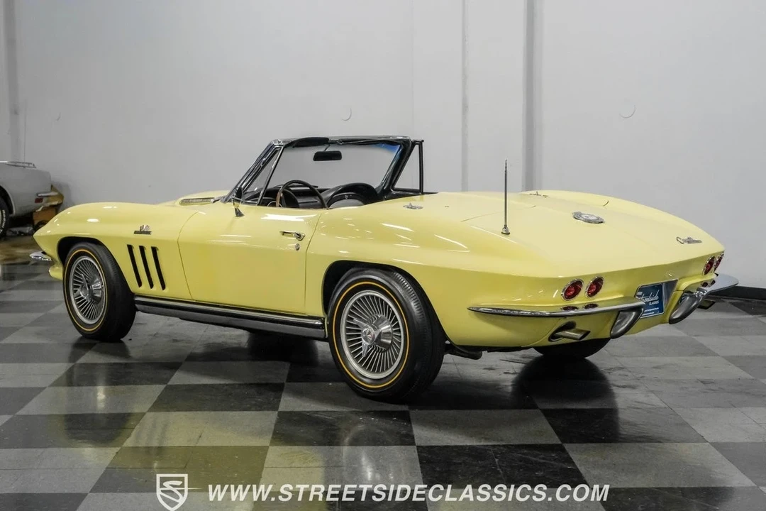 1965 Chevrolet Corvette C2 - Image 11 of 12