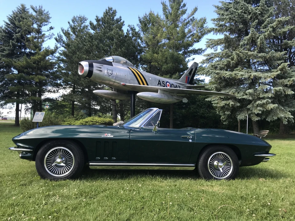 1965 Chevrolet Corvette C2 - Image 4 of 31