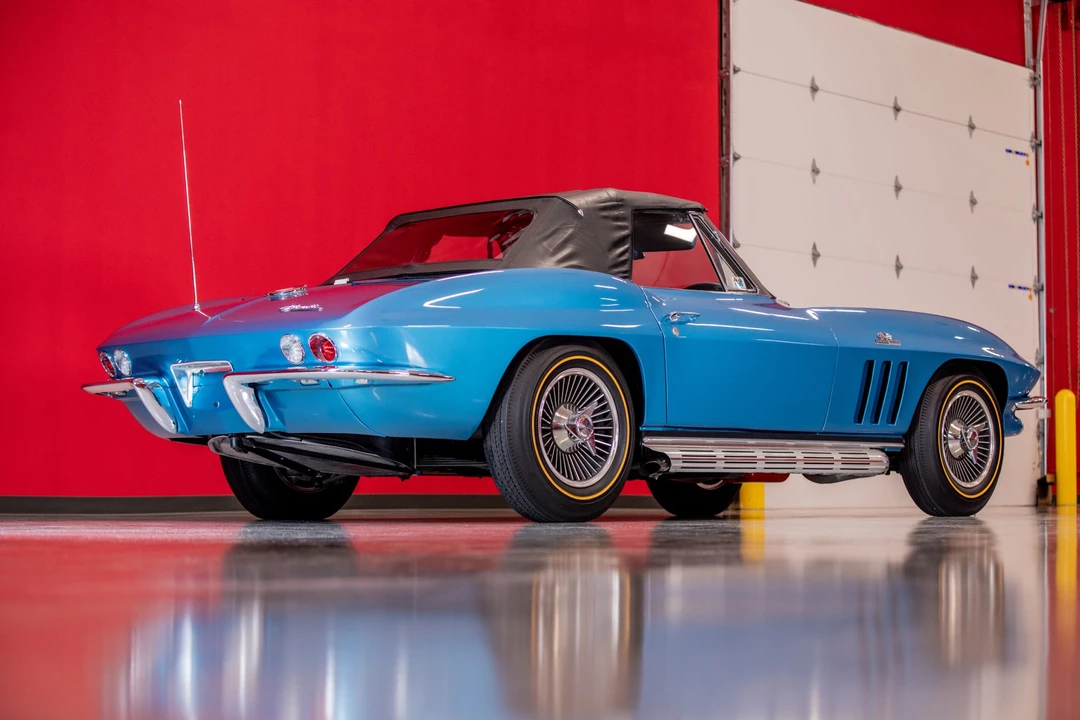 1965 Chevrolet Corvette C2 - Image 15 of 31