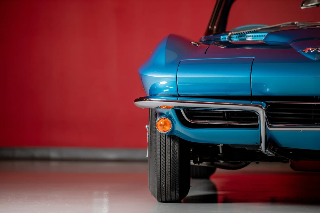 1965 Chevrolet Corvette C2 - Image 23 of 31